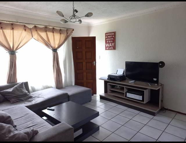 0 BEDROOM TOWNHOUSE FOR SALE IN ROODEPOORT WEST